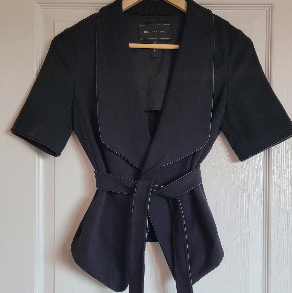 Sexy lil BCBG peplum style black blazer - Picture 12 of 16